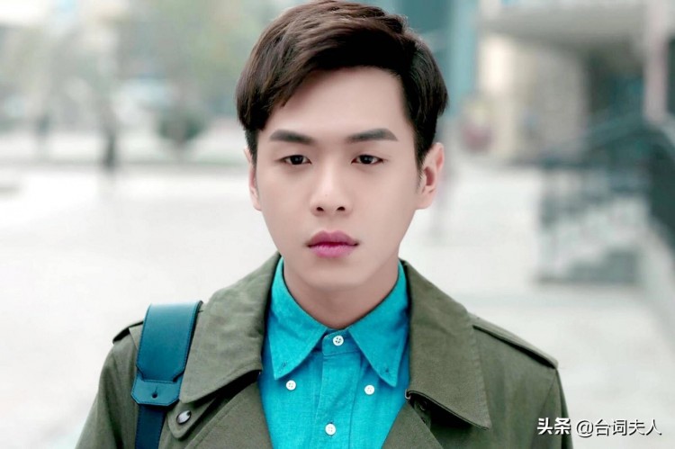 盘点明星的小号明星的双面人生有人还用自己的小号来吐槽自己