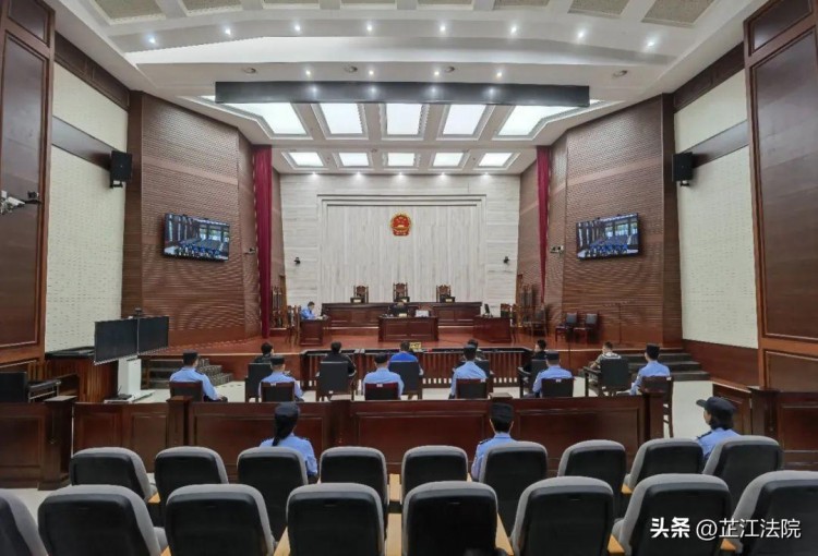 非法出售QQ账号芷江六男子获刑